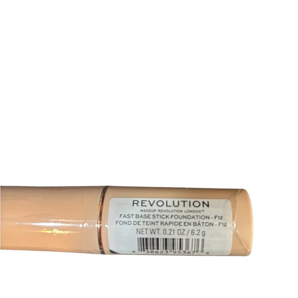 Makeup Revolution Fast Base Stick Foundation NIP